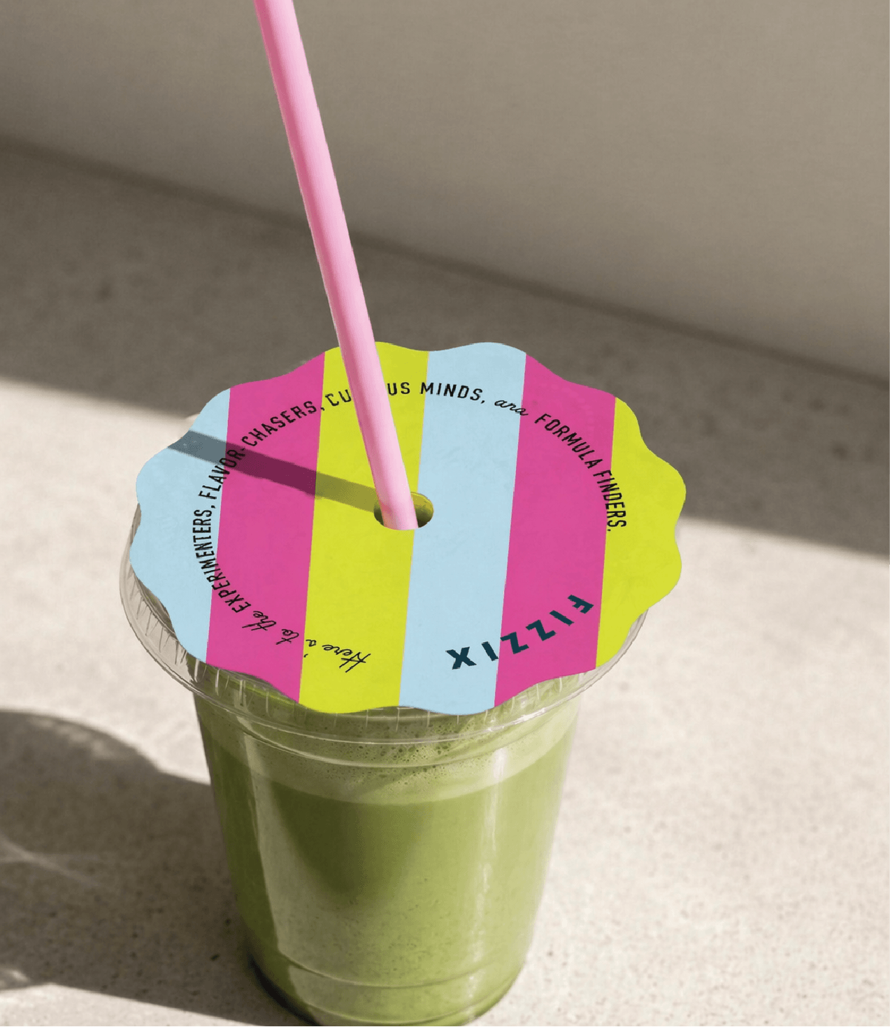 Fizzix cold-cup with striped manifesto lid